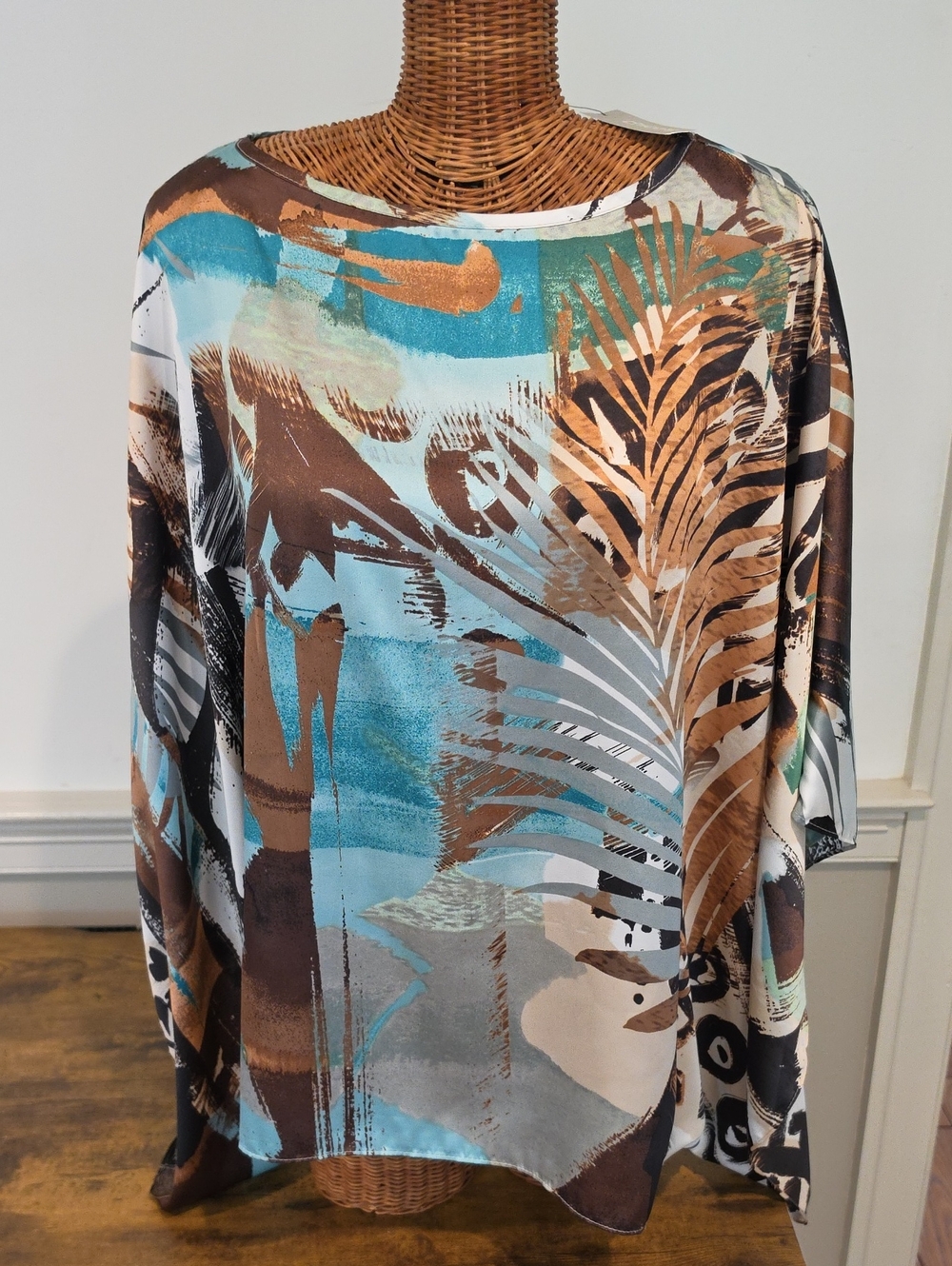 NWT Printed Blue & Brown Women’s Relaxed Poncho Top Tropical